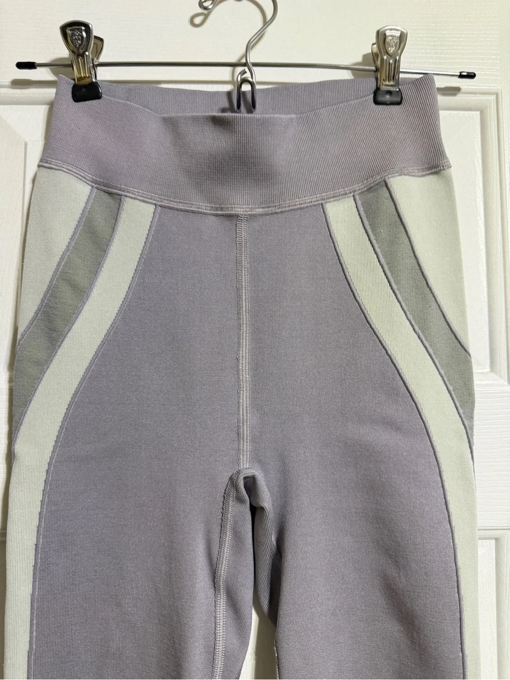 Free people movement free kick legging trailblazer combo purple gray XS